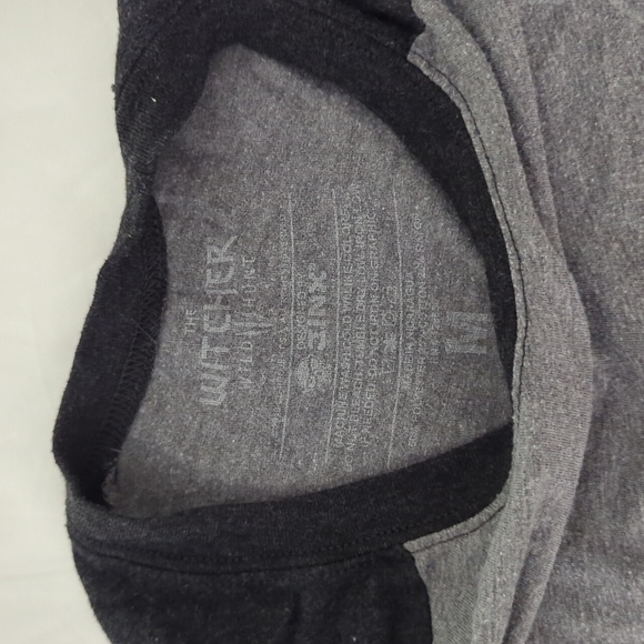 J!NX Witcher 3 School of the Wolf Raglan Tee - Picture 3 of 4